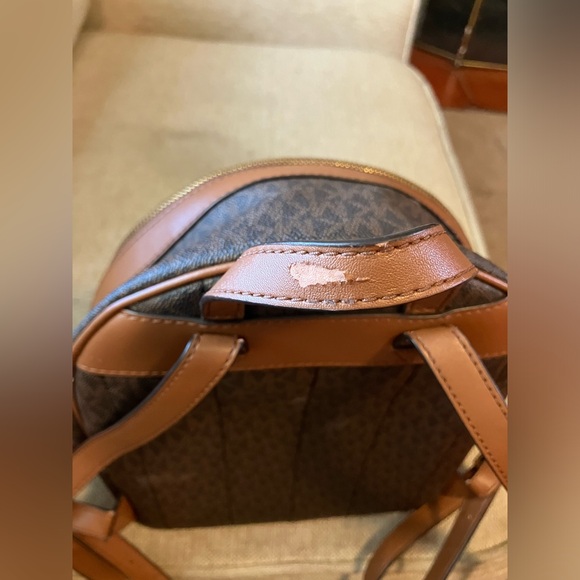 Michael kors kenly monogram brown leather backpack - Picture 4 of 10